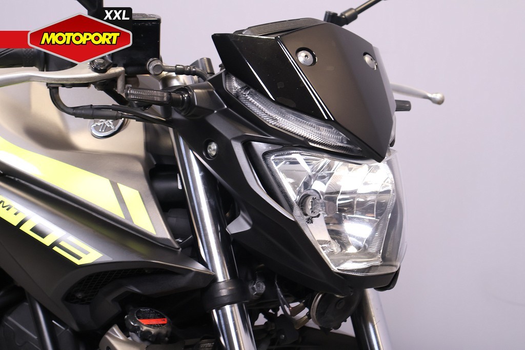 YAMAHA - MT 03