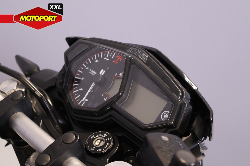 YAMAHA - MT 03