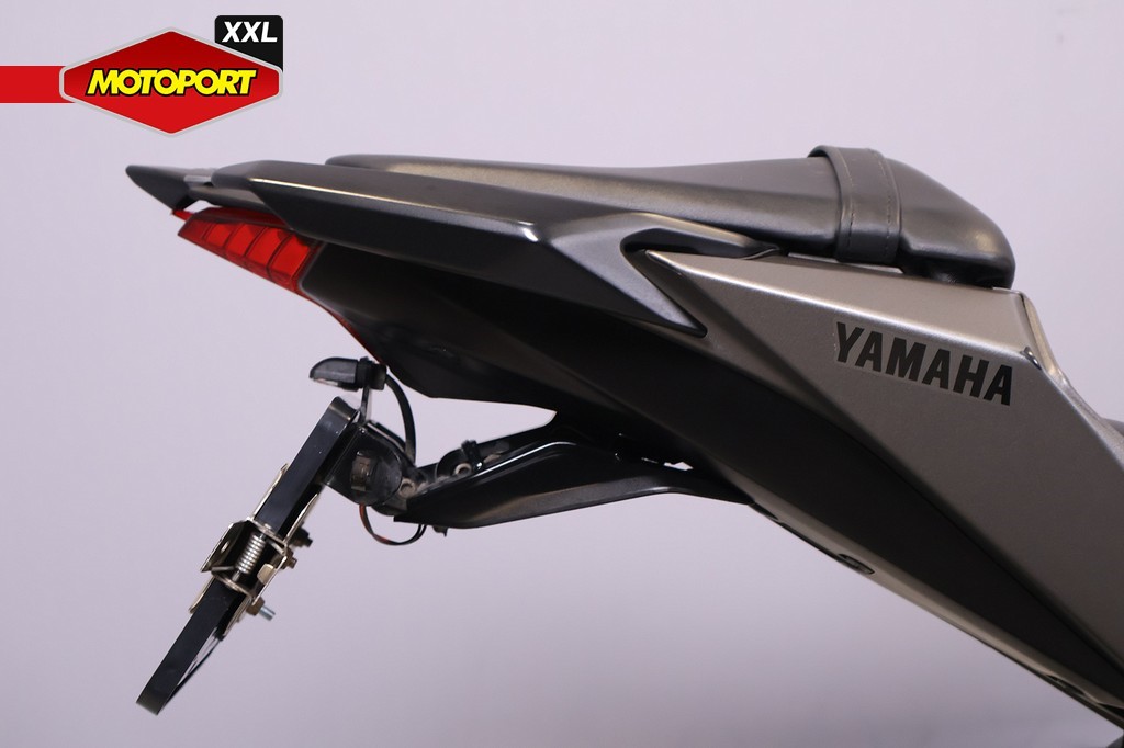 YAMAHA - MT 03