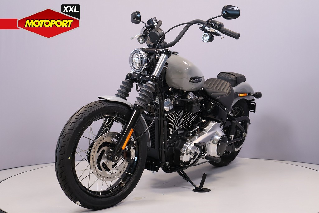 HARLEY-DAVIDSON - STREET BOB