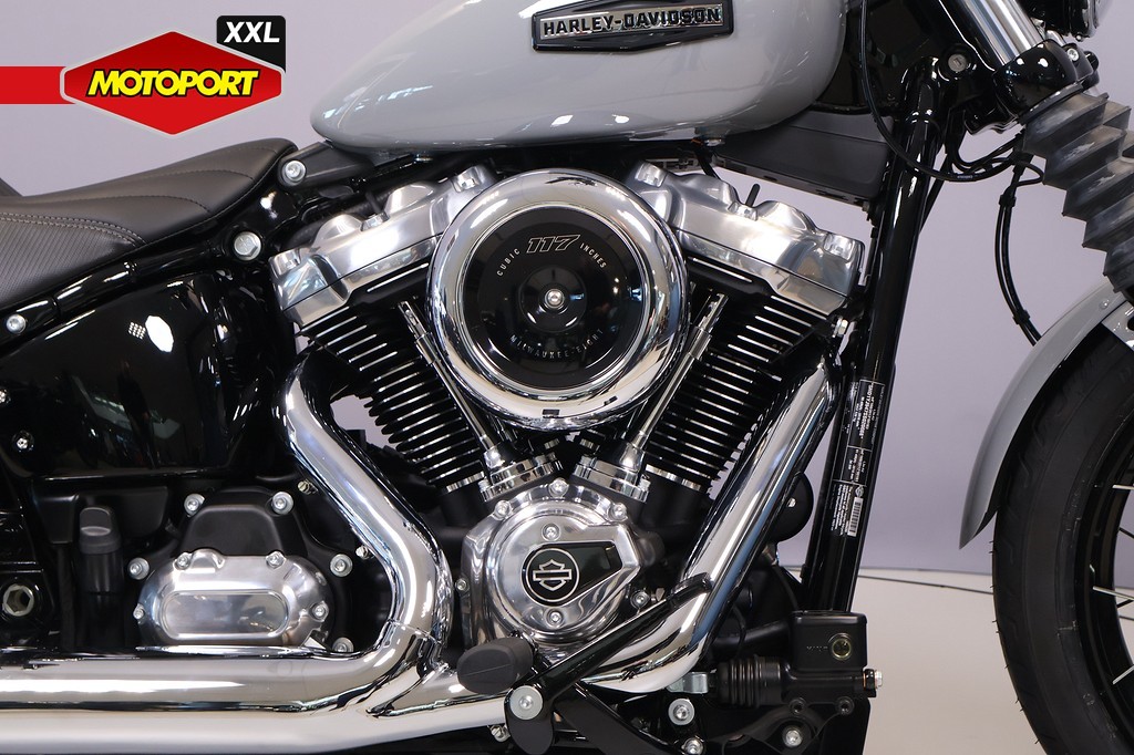 HARLEY-DAVIDSON - STREET BOB
