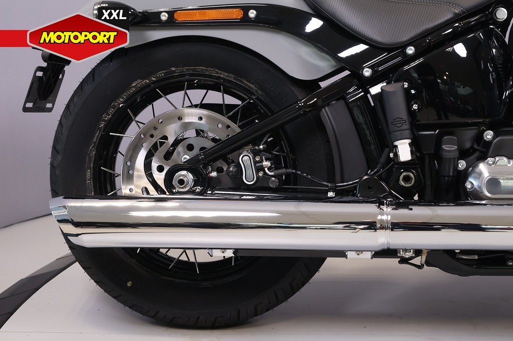 HARLEY-DAVIDSON - STREET BOB