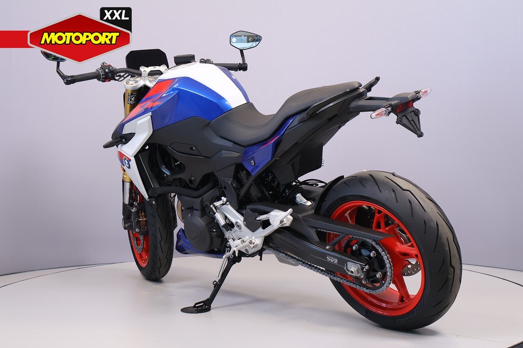BMW - F 900 R