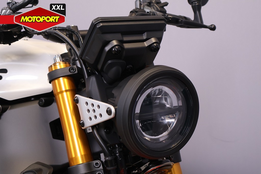 YAMAHA - XSR 900
