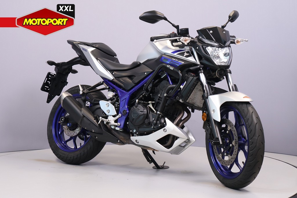 YAMAHA - MT 03