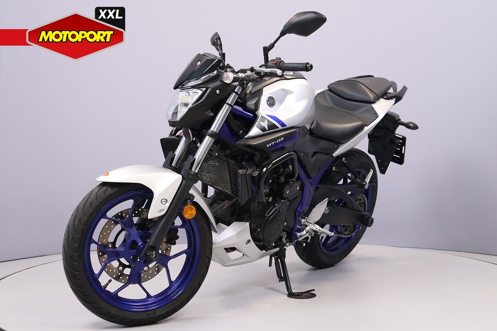 YAMAHA - MT 03