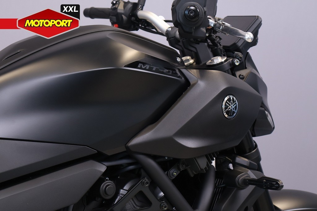 YAMAHA - MT 07