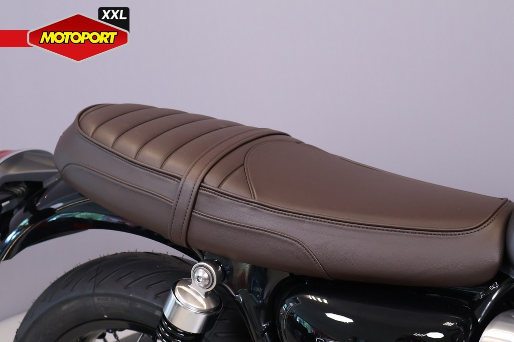 TRIUMPH - BONNEVILLE T120 BLACK