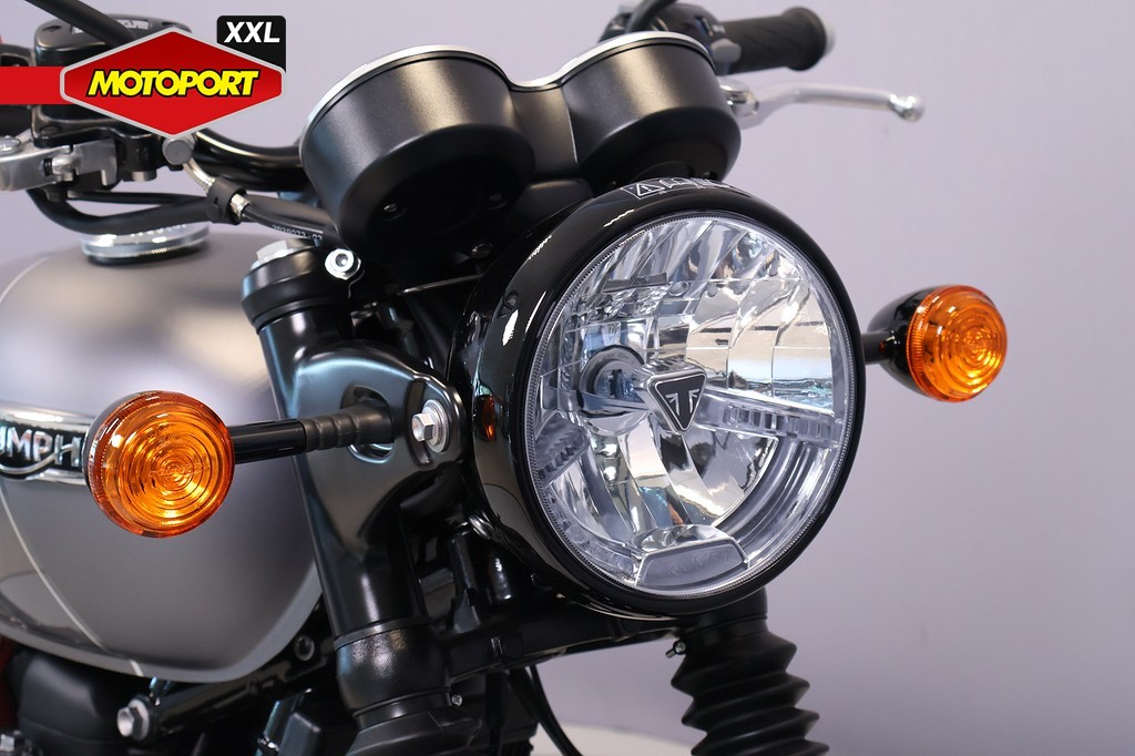TRIUMPH - BONNEVILLE T120 BLACK