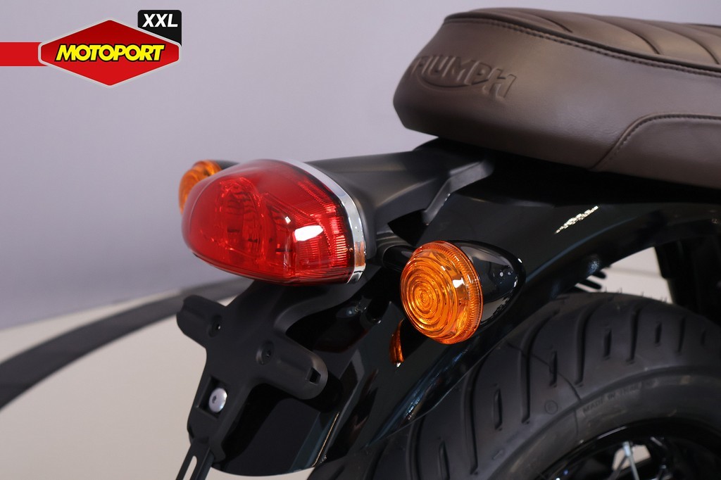 TRIUMPH - BONNEVILLE T120 BLACK