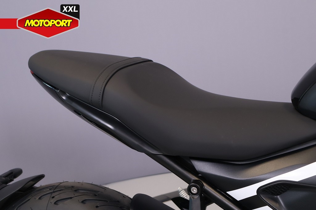 TRIUMPH - TRIDENT 660