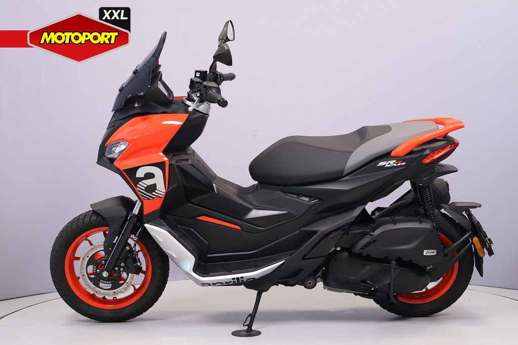 APRILIA - SR GT 200 SPORT