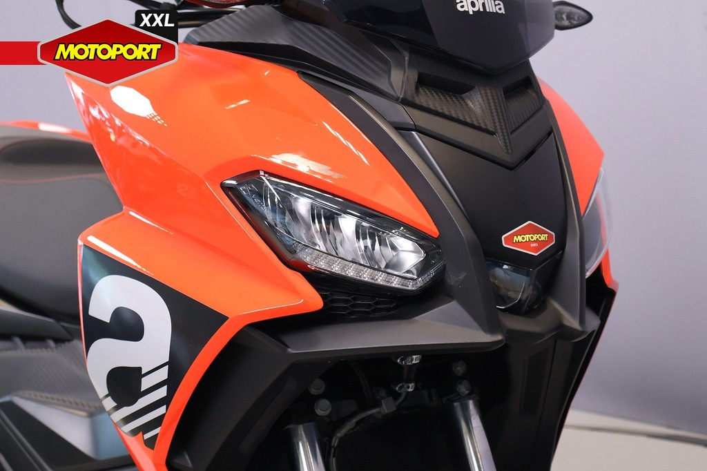 APRILIA - SR GT 200 SPORT