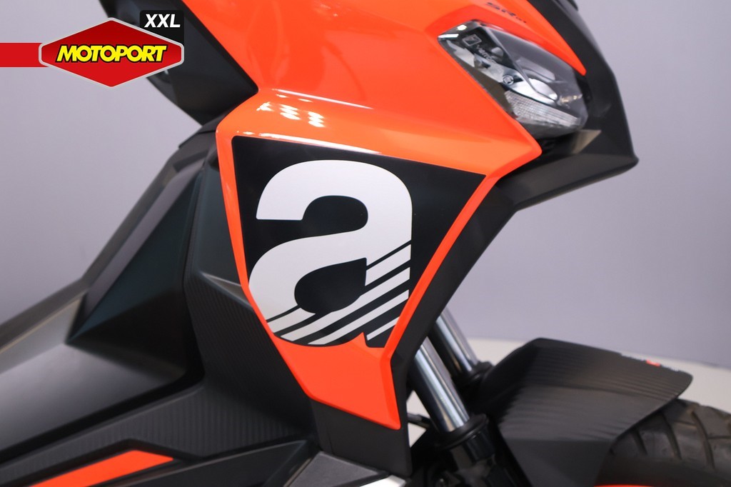 APRILIA - SR GT 200 SPORT