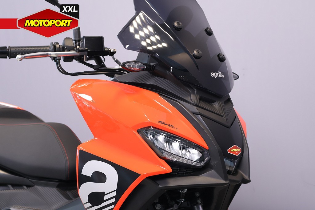 APRILIA - SR GT 200 SPORT