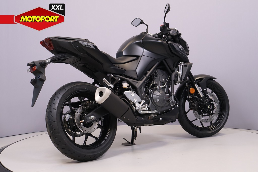 YAMAHA - MT 03