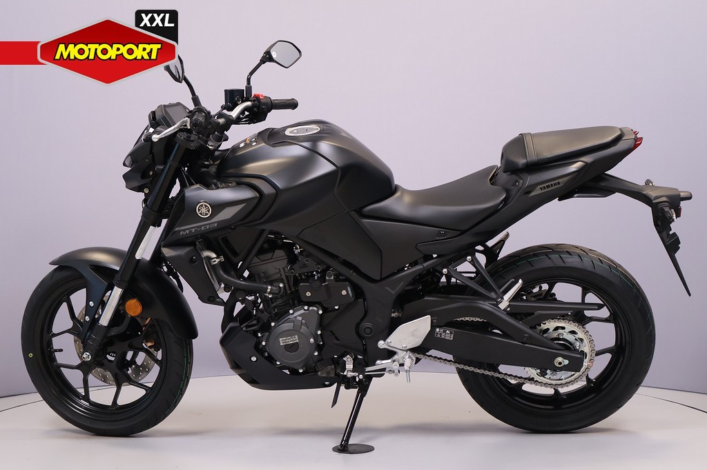 YAMAHA - MT 03