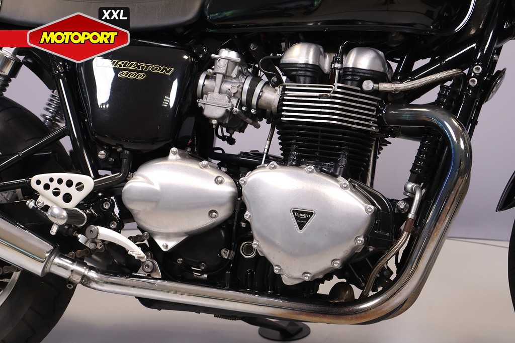TRIUMPH - THRUXTON 900