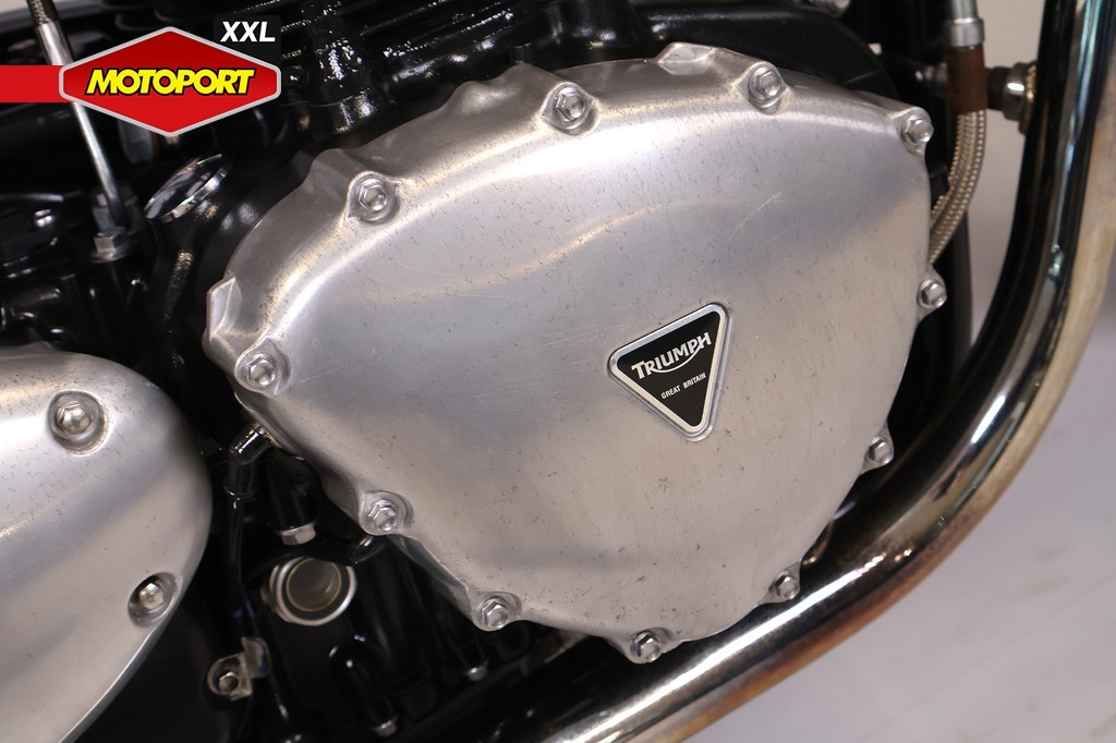 TRIUMPH - THRUXTON 900