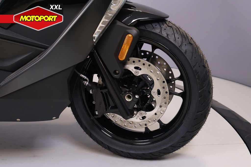 BMW - C 400 GT