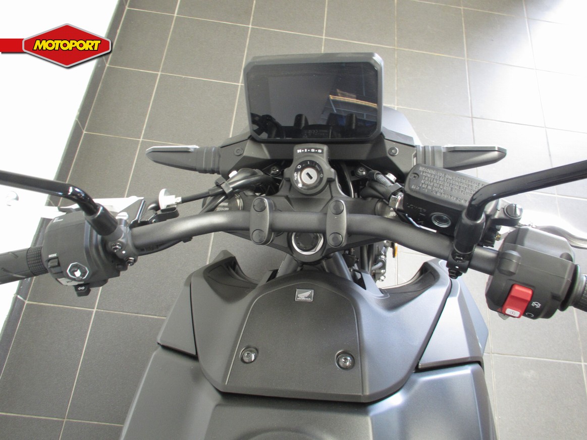 HONDA - CB 750 HORNET