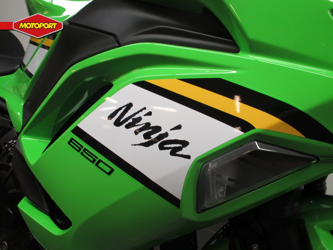 KAWASAKI - NINJA 650