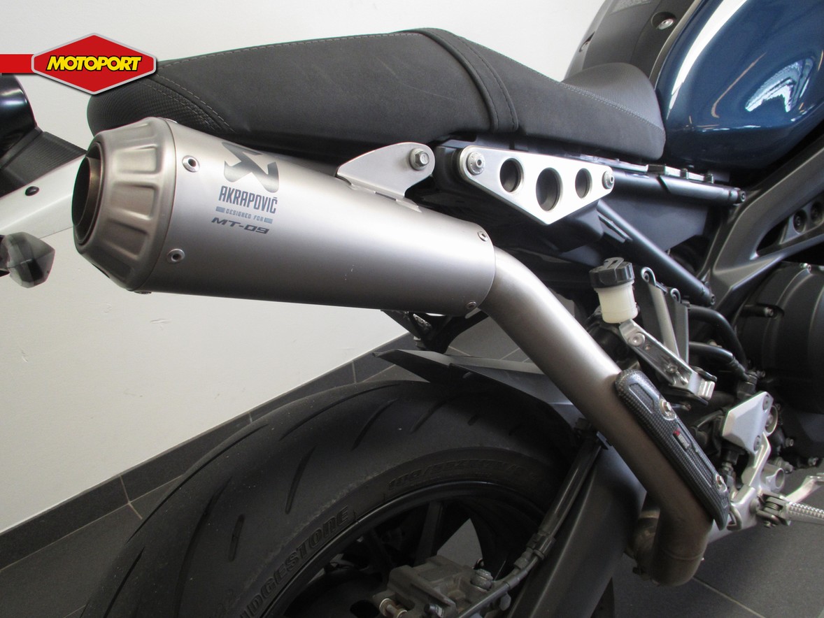 YAMAHA - XSR 900