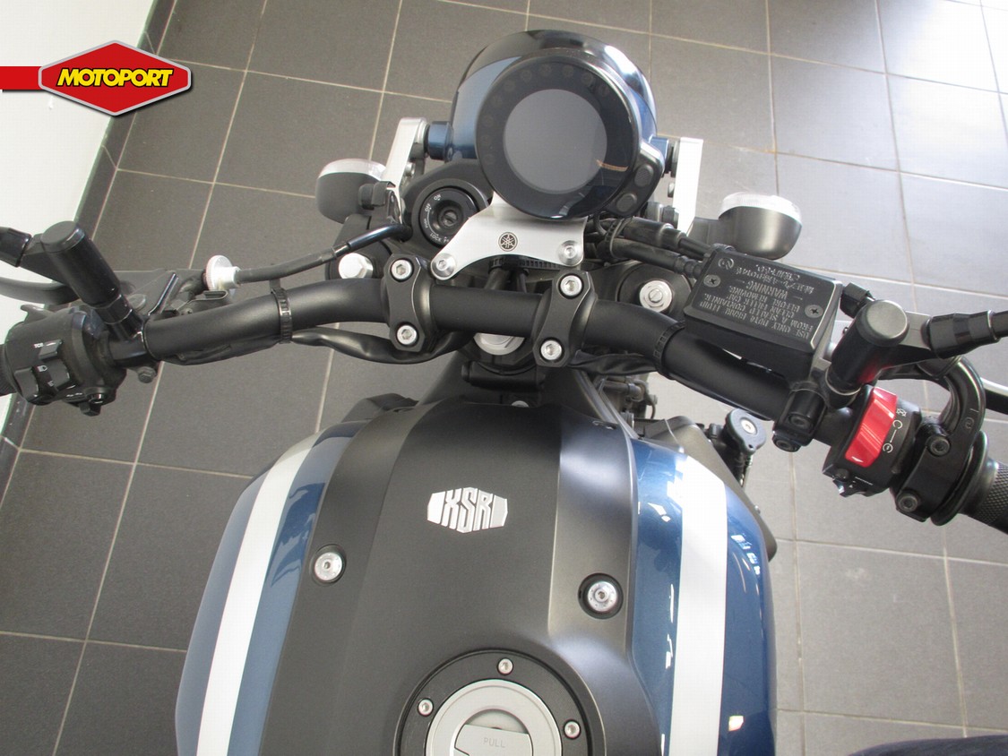 YAMAHA - XSR 900