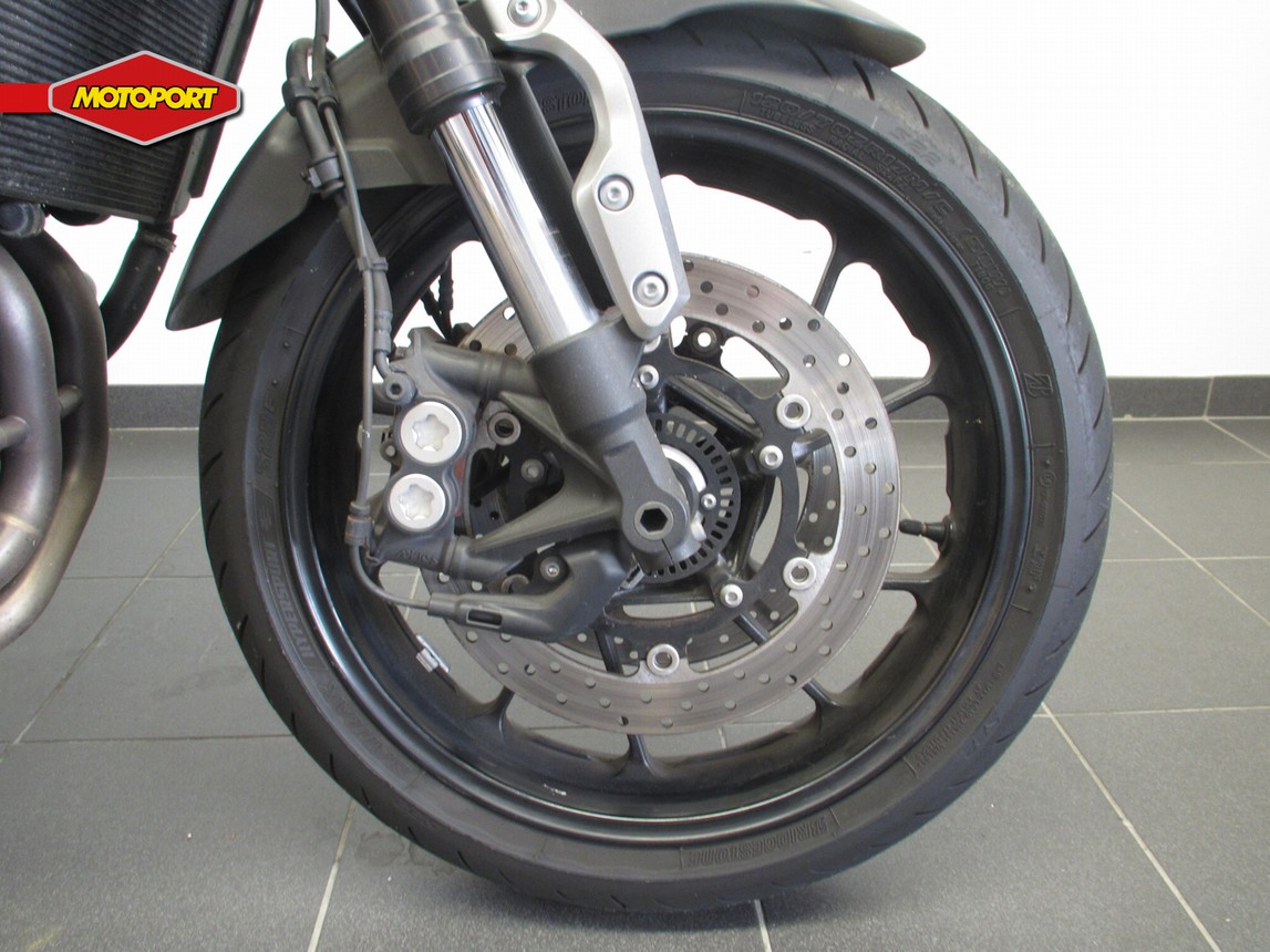 YAMAHA - XSR 900