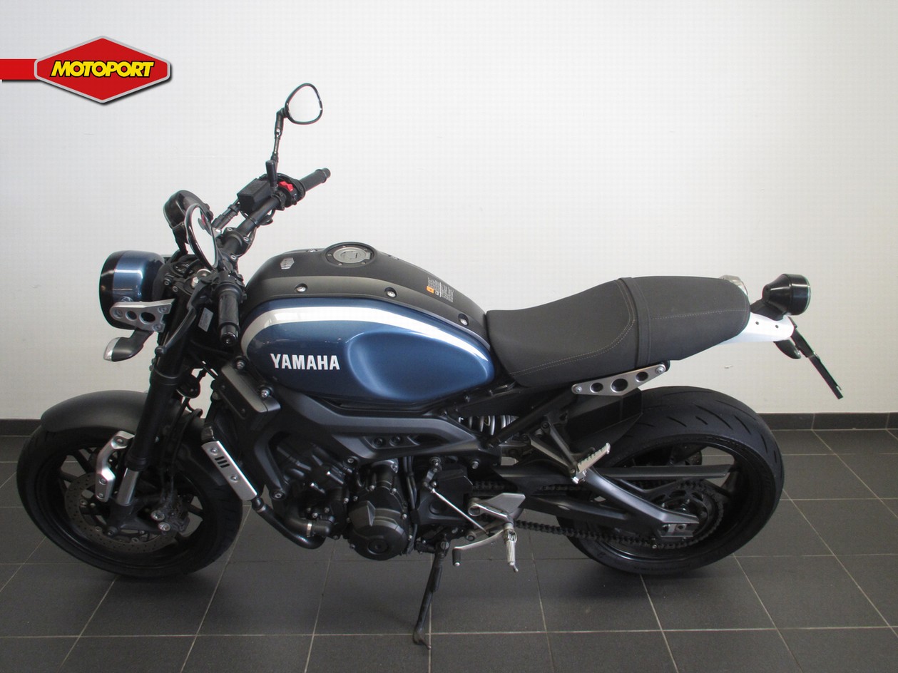 YAMAHA - XSR 900