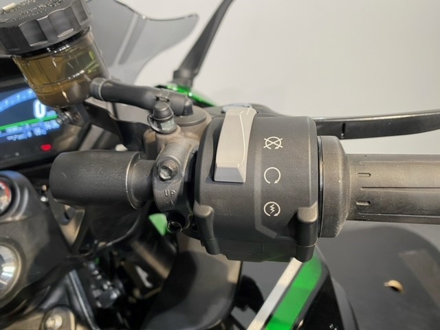 KAWASAKI - Ninja 1000 SX