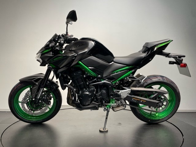 KAWASAKI - Z900