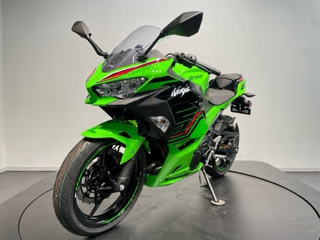 KAWASAKI - Ninja 400