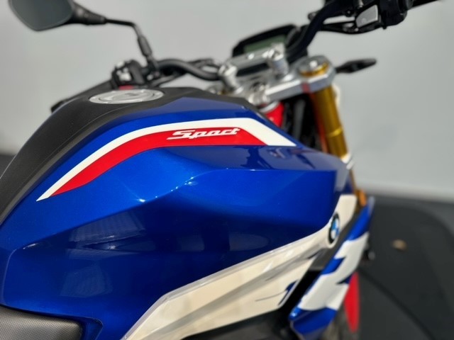 BMW - G 310 R