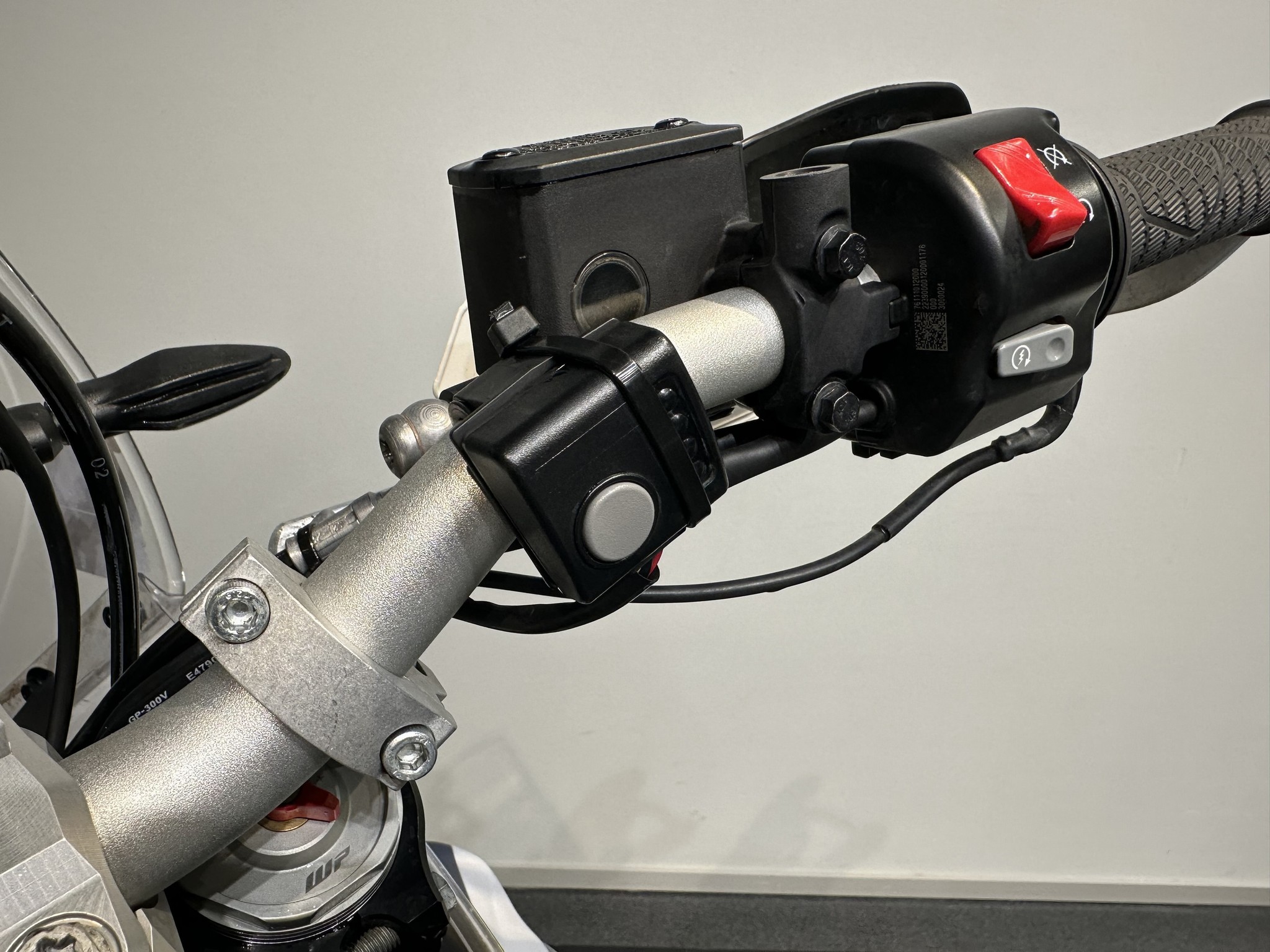 HUSQVARNA - 701 Enduro
