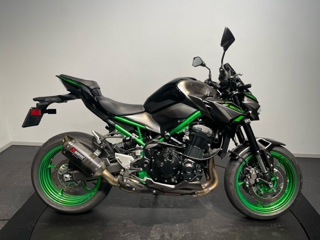 KAWASAKI - Z900