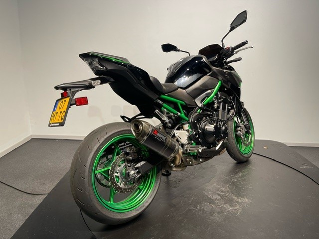 KAWASAKI - Z900