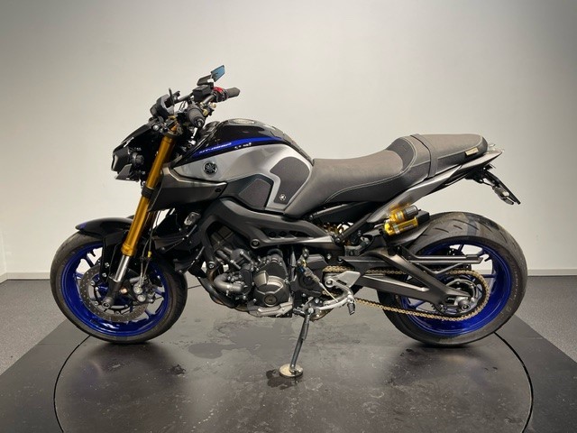YAMAHA - MT-09 SP