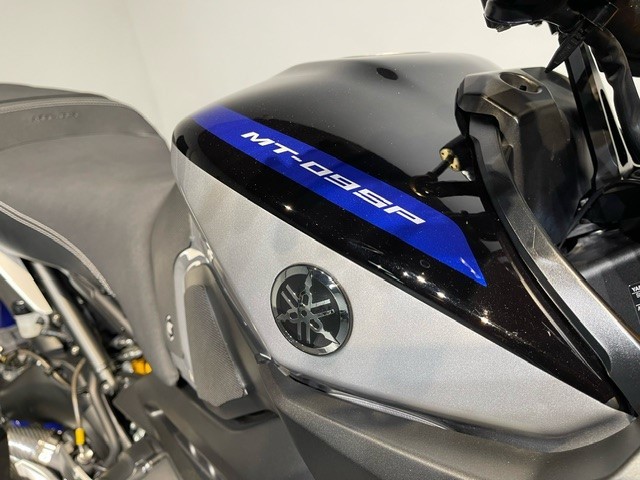 YAMAHA - MT-09 SP