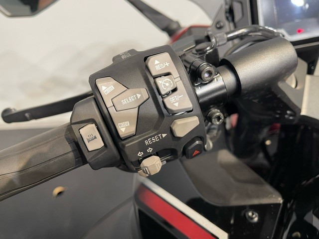 KAWASAKI - Ninja 1000 SX