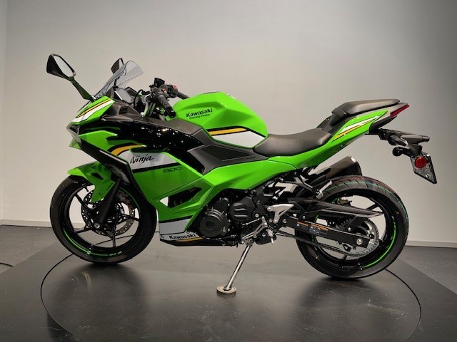 KAWASAKI - Ninja 500 SE