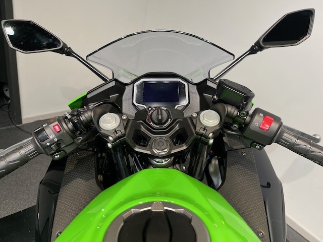 KAWASAKI - Ninja 500 SE