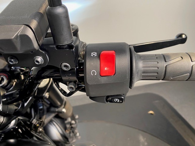 KAWASAKI - Eliminator 500 SE