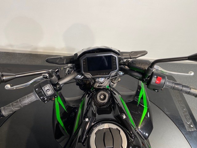 KAWASAKI - Z650