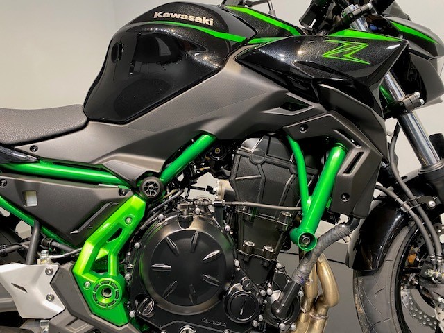 KAWASAKI - Z650