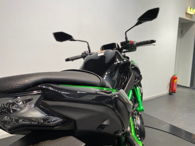 KAWASAKI - Z650