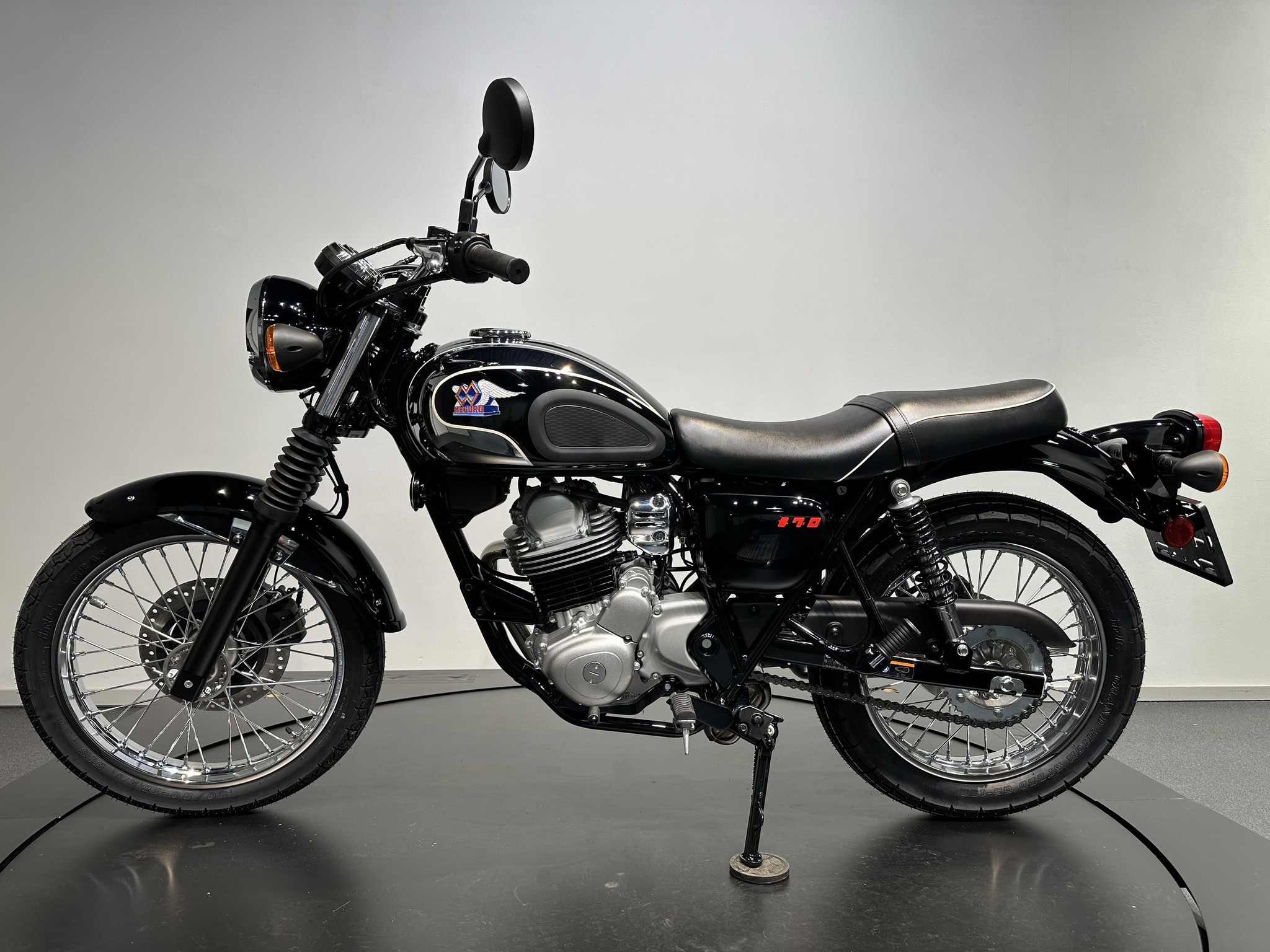 KAWASAKI - Meguro S1