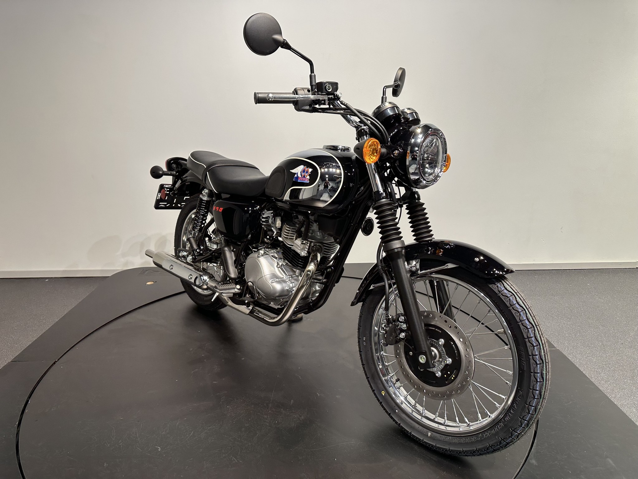 KAWASAKI - Meguro S1