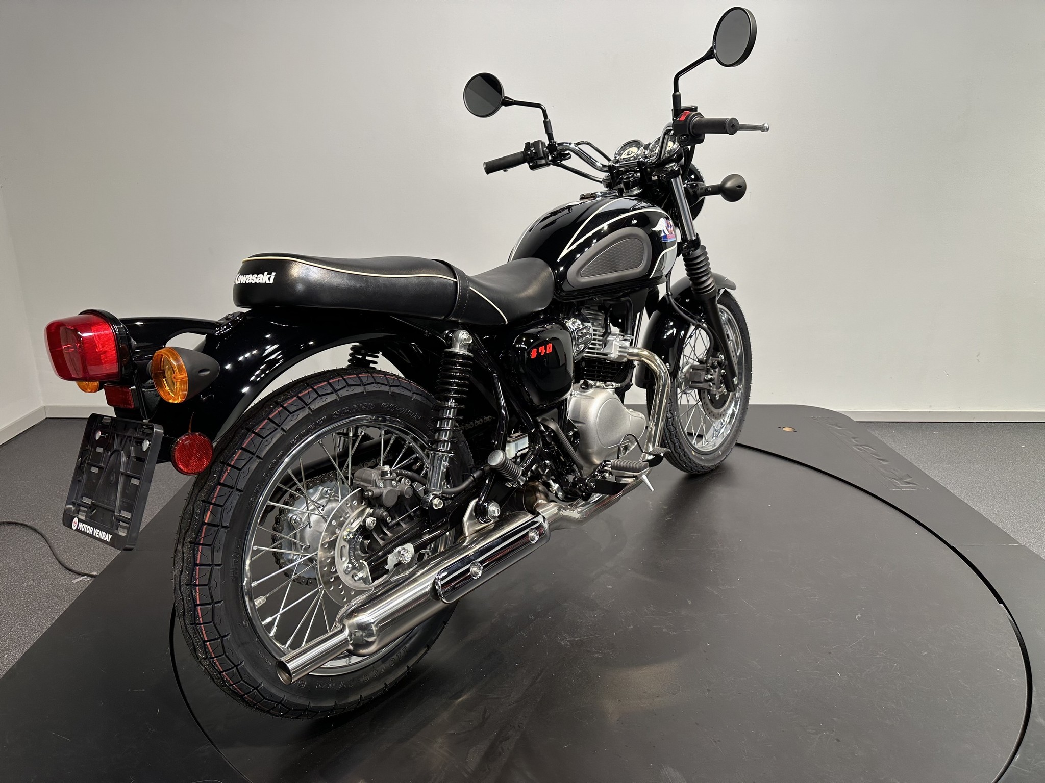KAWASAKI - Meguro S1