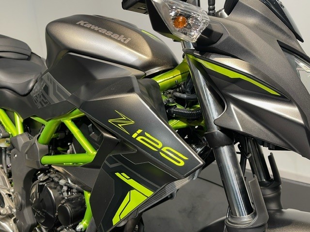 KAWASAKI - Z125